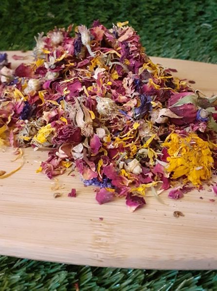 Premium Timothy Hay & Premium Flower Mix image 1